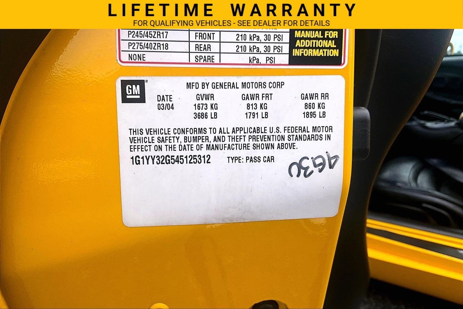 2004 Chevrolet Corvette Base