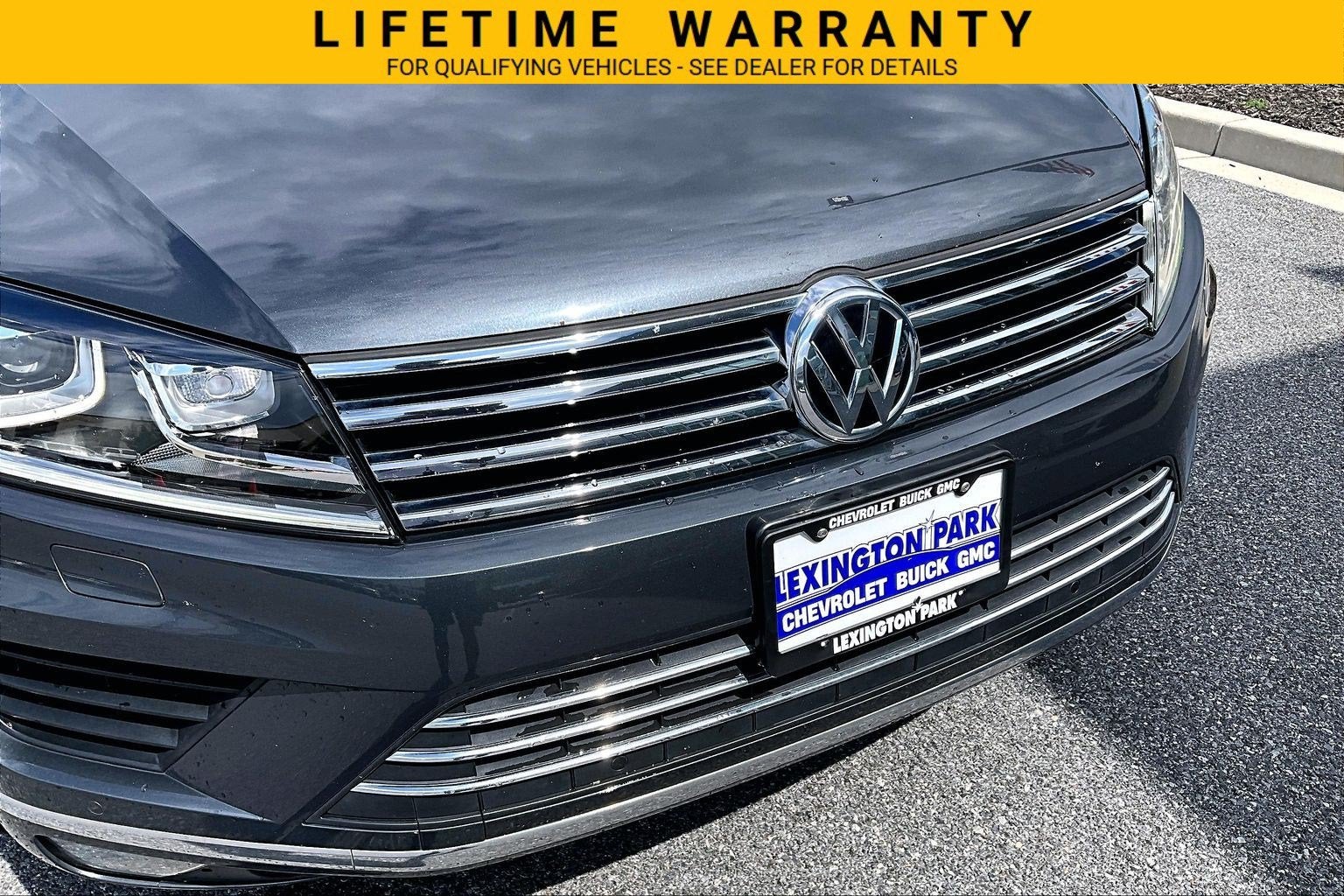 2016 Volkswagen Touareg VR6 Sport