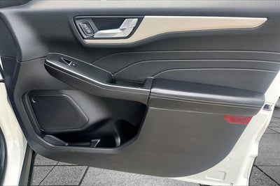 2022 Ford Escape SEL PANO ROOF & TECH PKG