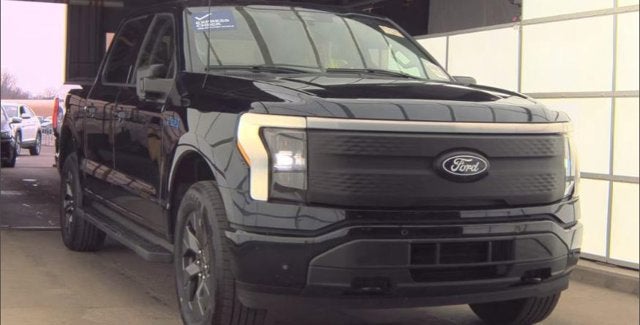 2025 Ford F-150 Lightning Flash