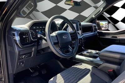 2022 Ford F-150 STX 4WD V8