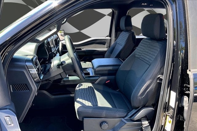 2022 Ford F-150 STX 4WD V8