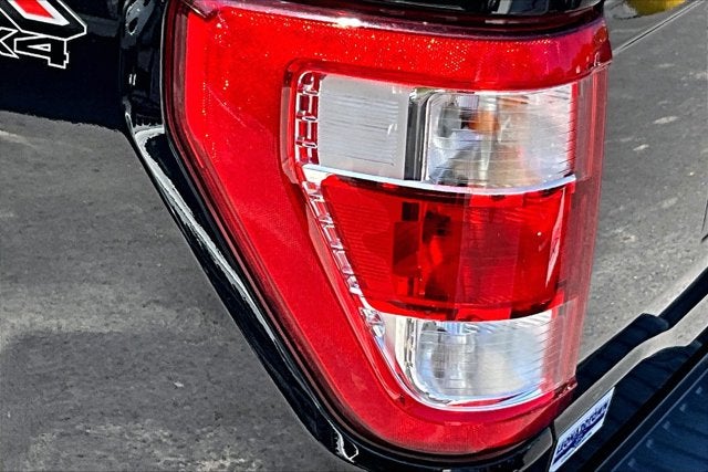 2022 Ford F-150 STX 4WD V8