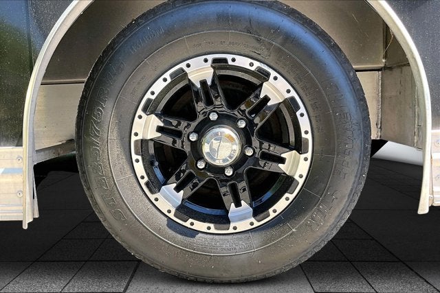 2023 Stealth 28 Foot Aluminum