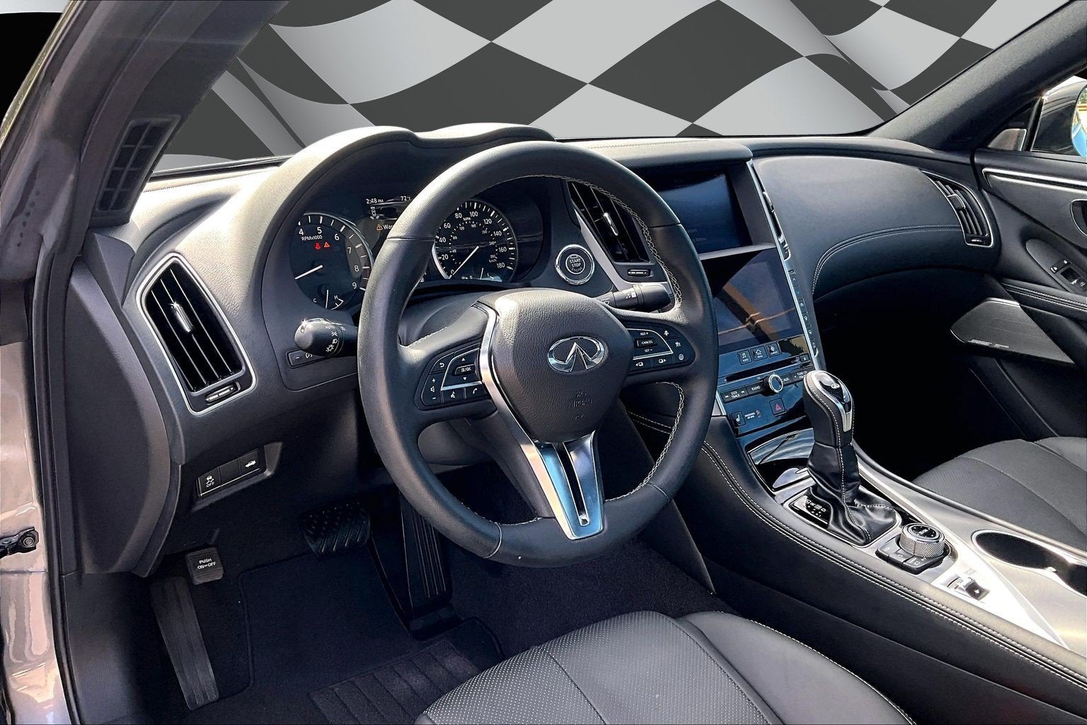 2022 INFINITI Q60 LUXE