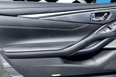 2022 INFINITI Q60 LUXE