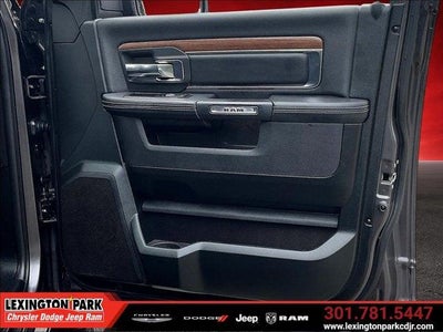 2018 RAM 1500 Laramie Crew Cab 4x4 5'7' Box