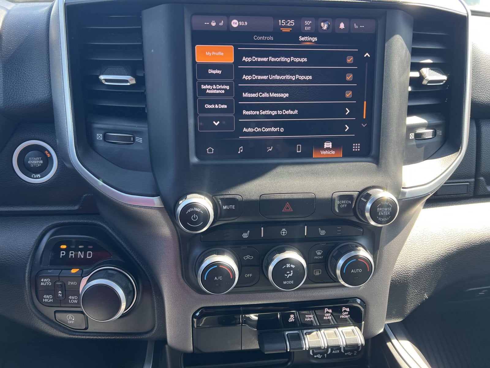 2023 RAM 1500 Big Horn Crew Cab 4x4 5'7' Box