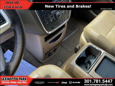 2015 Chrysler Town & Country Touring
