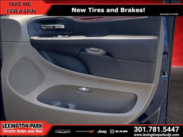 2015 Chrysler Town & Country Touring