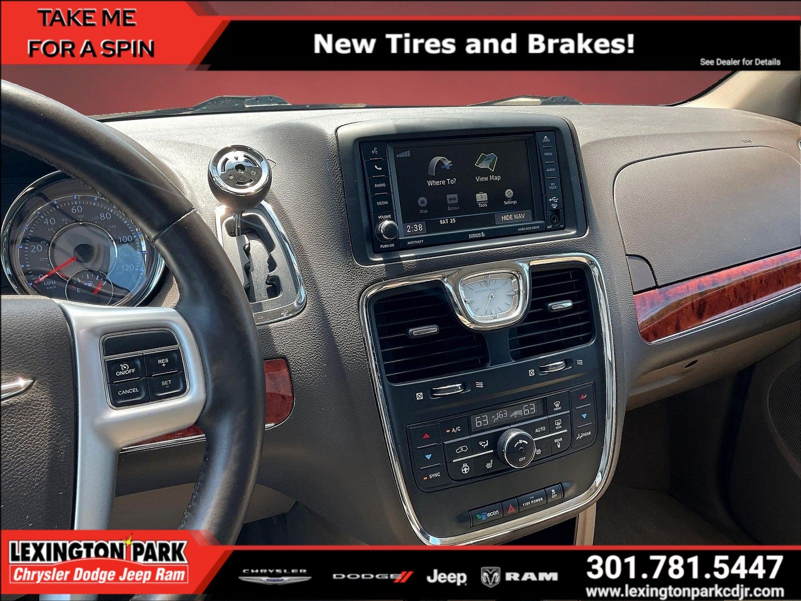 2015 Chrysler Town & Country Touring
