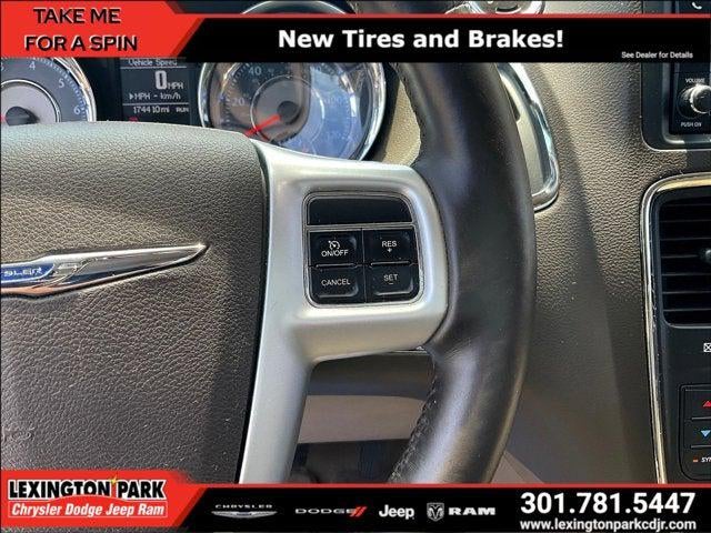 2015 Chrysler Town & Country Touring