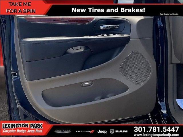 2015 Chrysler Town & Country Touring