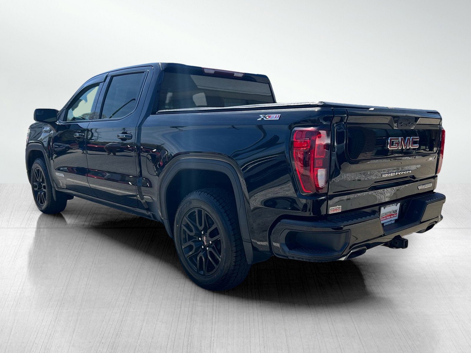 2021 GMC Sierra 1500 4WD Crew Cab Short Box Elevation