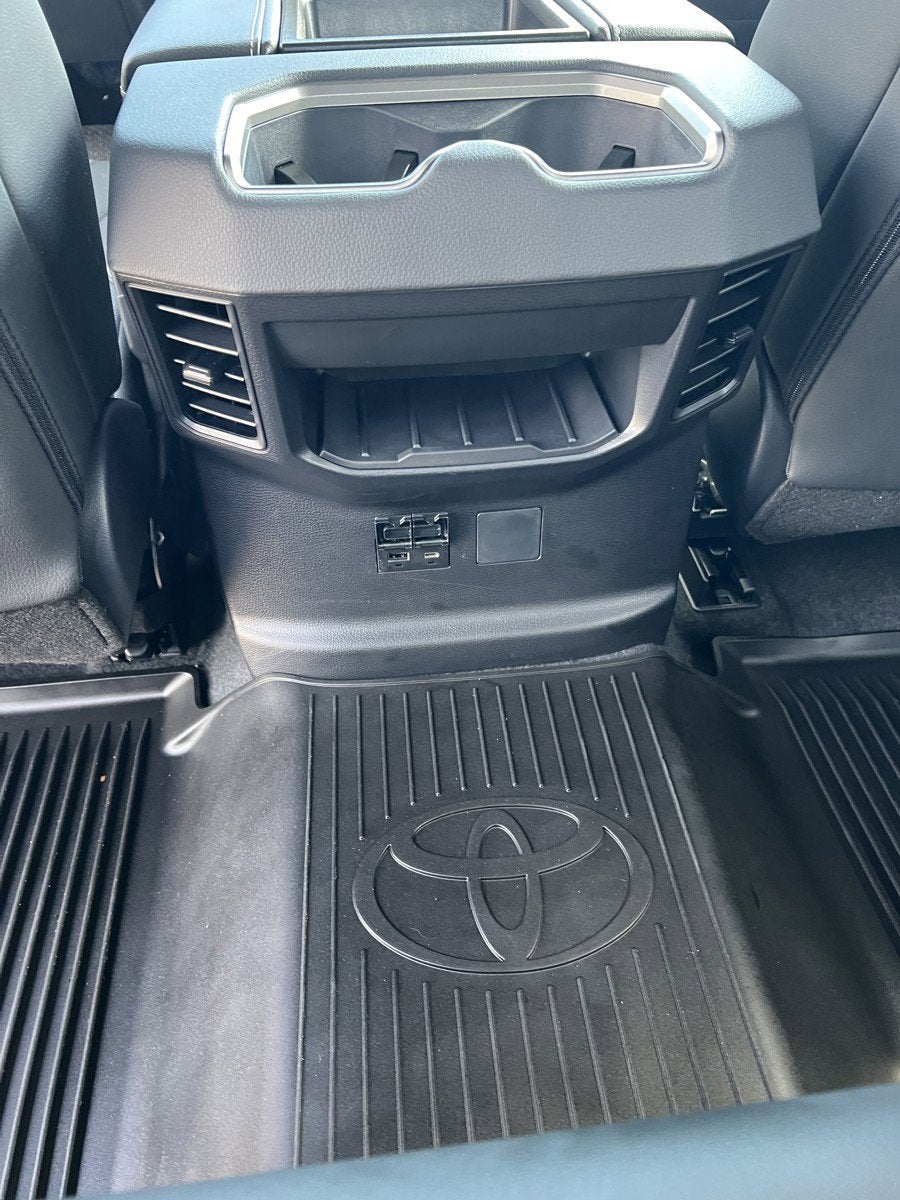 2026 Toyota Tundra Limited CrewMax 5.5' Bed