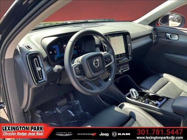 2023 Volvo XC40 B5 Ultimate Bright Theme