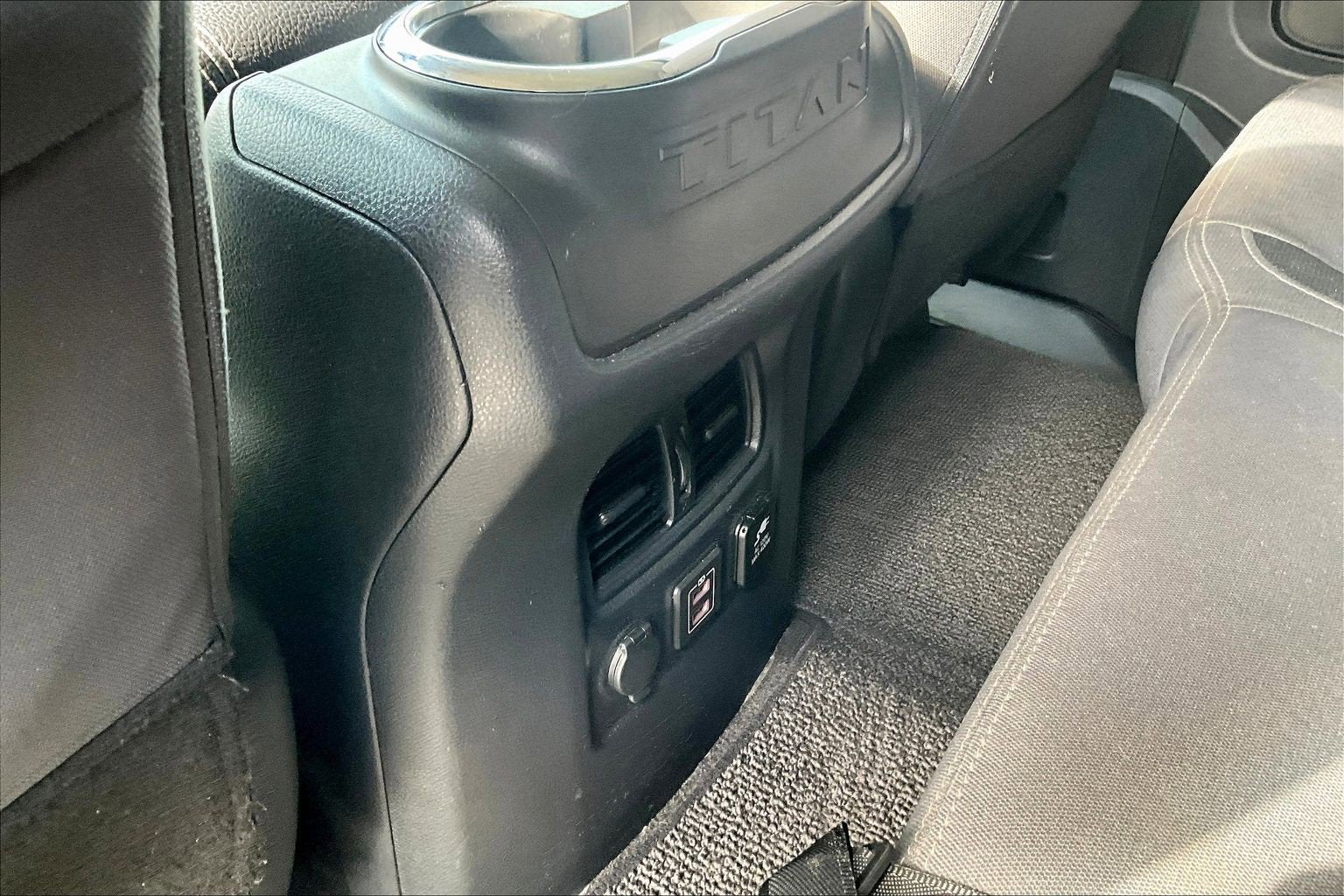 2020 Nissan Titan SV