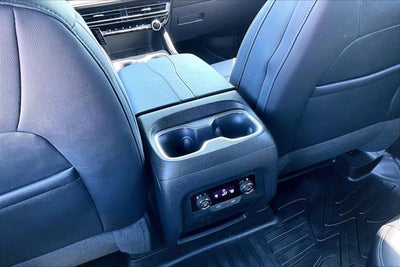 2025 Chevrolet Traverse AWD LT