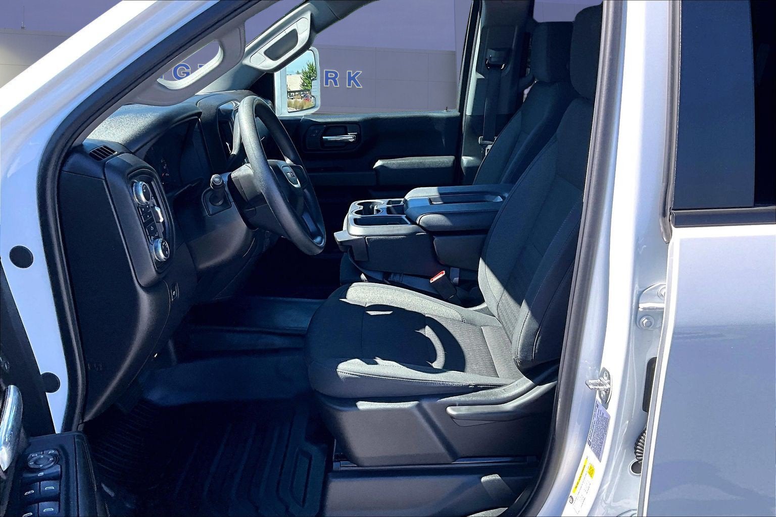 2025 GMC Sierra 2500HD Pro