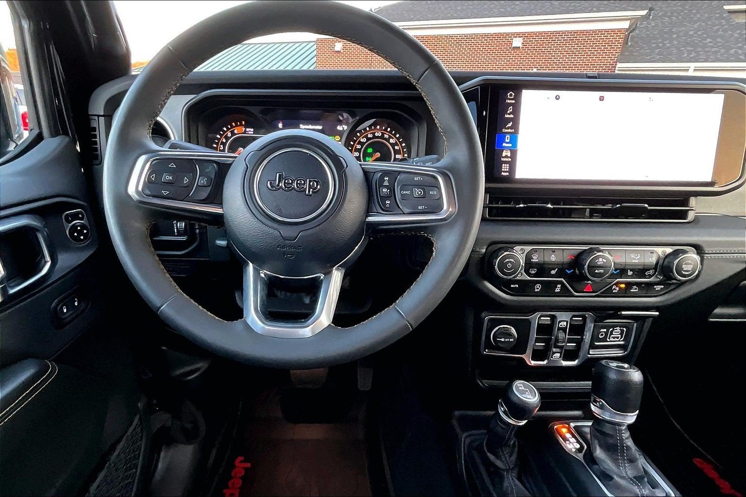 2024 Jeep Wrangler 4-Door Sahara 4x4