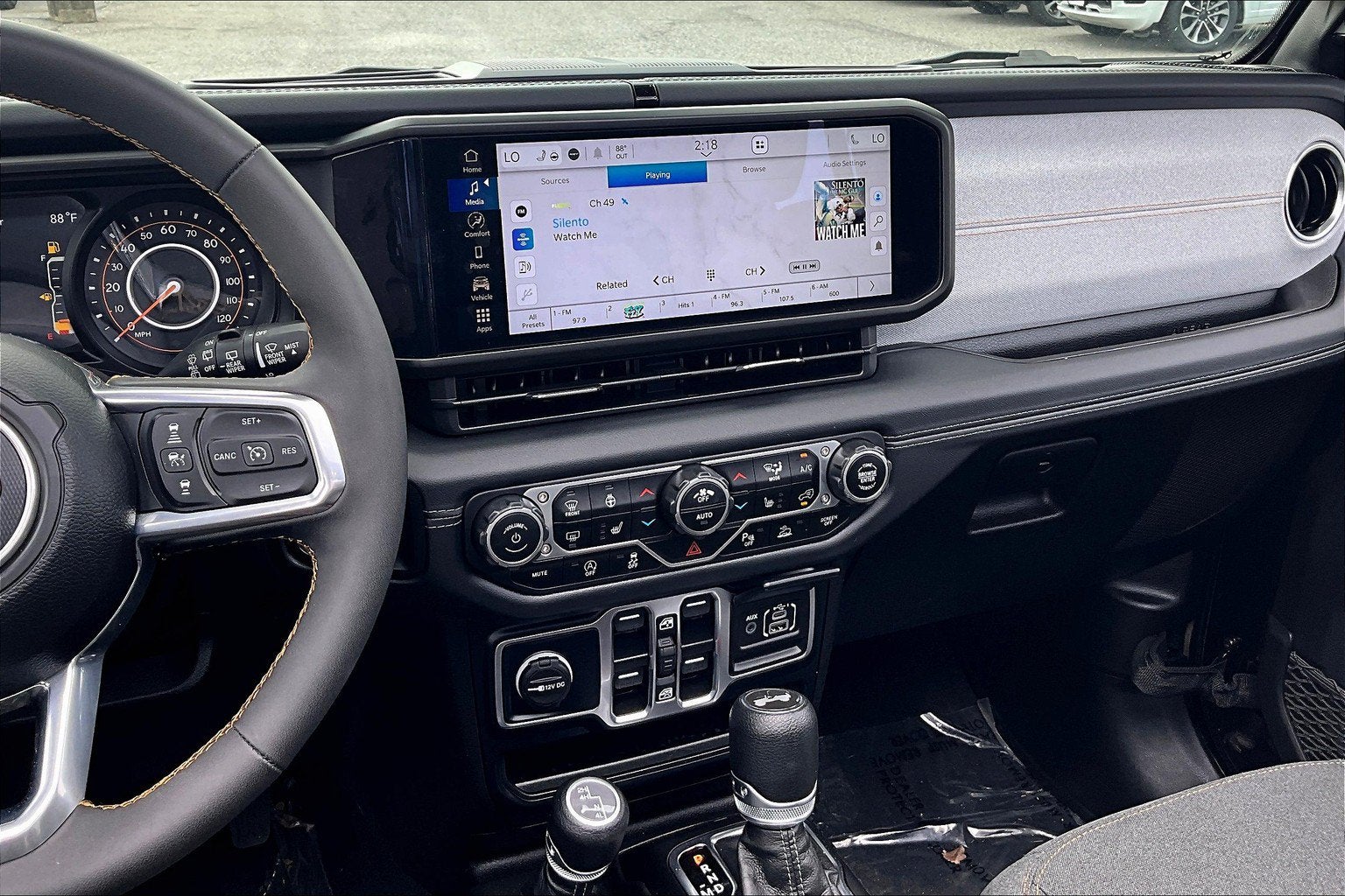 2024 Jeep Wrangler 4-Door Sahara 4x4