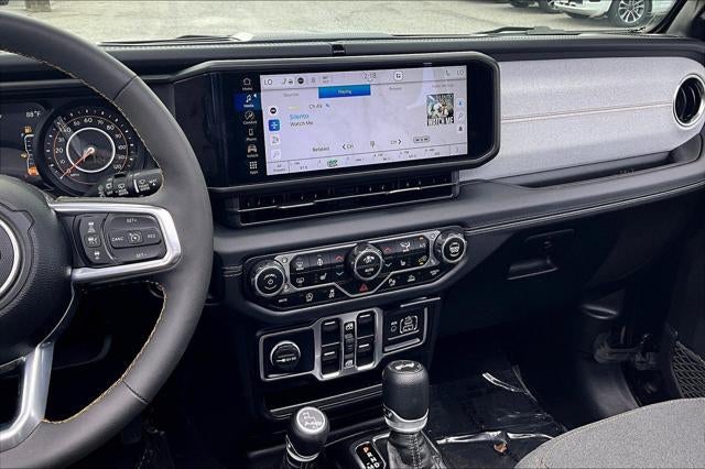 2024 Jeep Wrangler 4-Door Sahara 4x4