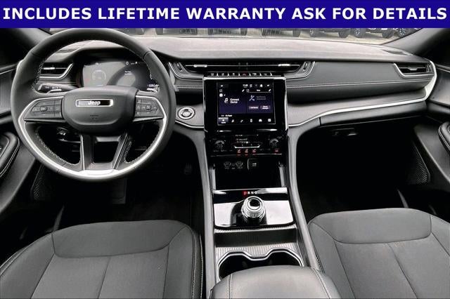 2025 Jeep Grand Cherokee Laredo X 4x4