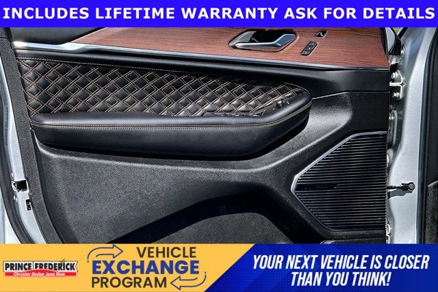 2025 Jeep Grand Cherokee Summit 4x4