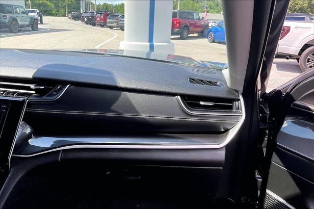 2022 Jeep Grand Cherokee L Laredo 4x2