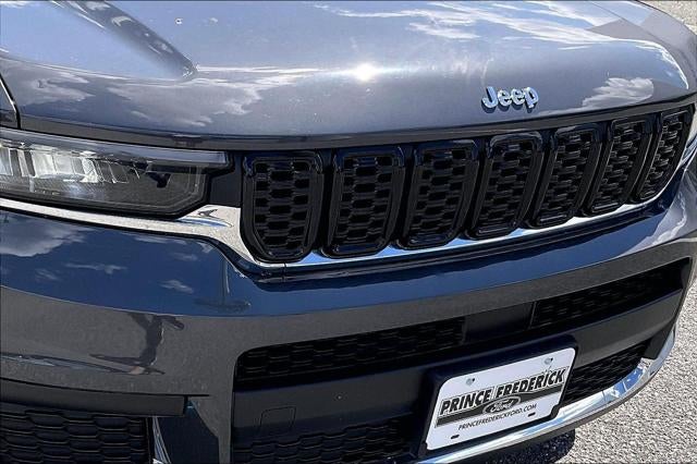 2022 Jeep Grand Cherokee L Laredo 4x2