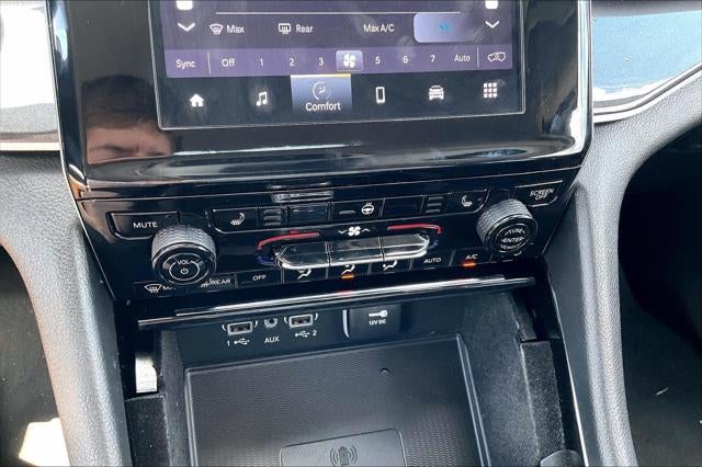 2022 Jeep Grand Cherokee L Laredo 4x2