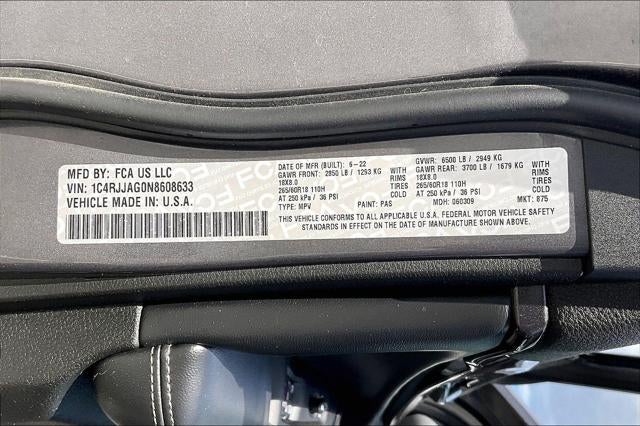 2022 Jeep Grand Cherokee L Laredo 4x2
