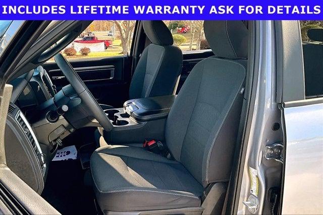 2024 RAM 1500 Classic Warlock Crew Cab 4x4 5'7' Box