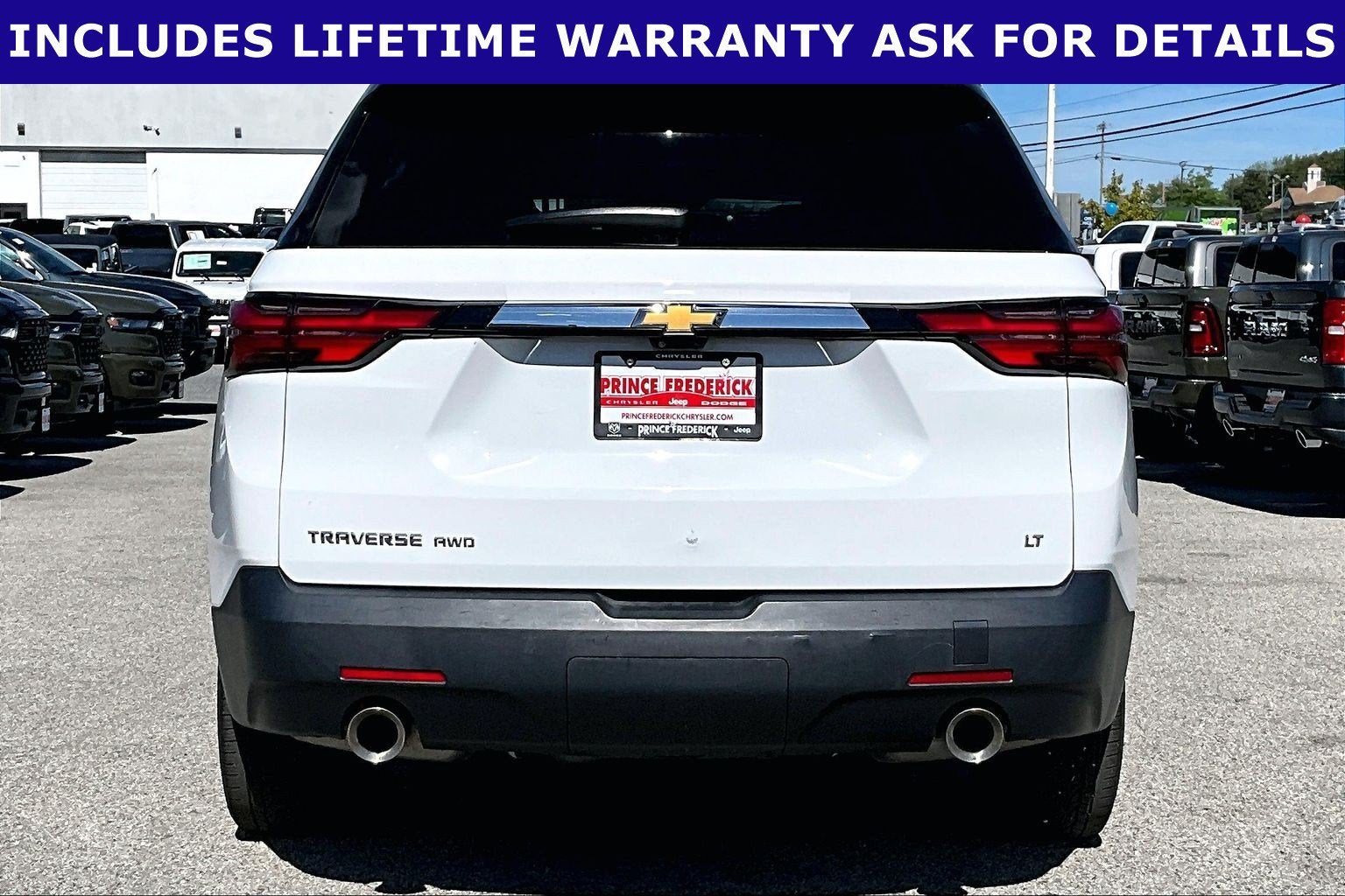 2023 Chevrolet Traverse AWD LT Leather