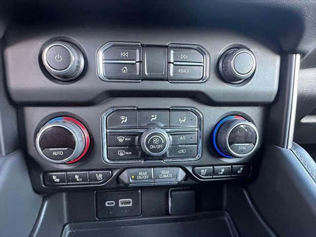 2023 Chevrolet Suburban 4WD Premier