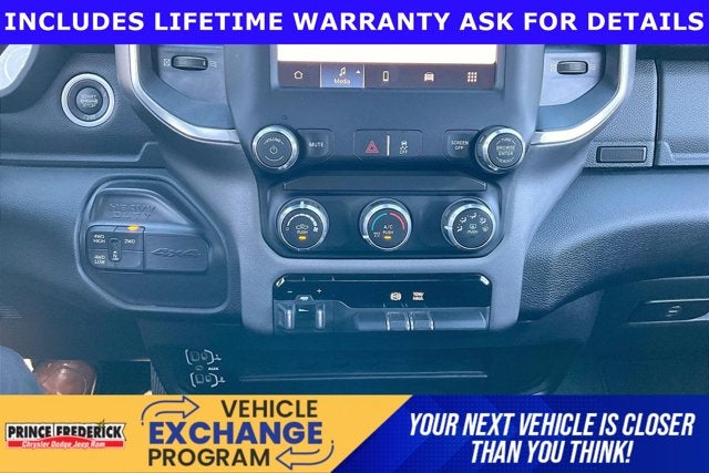 2023 RAM 3500 Big Horn Crew Cab 4x4 8' Box