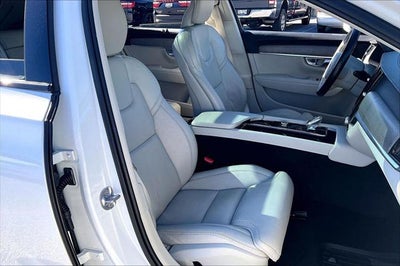 2023 Volvo V90 Cross Country B6 Ultimate