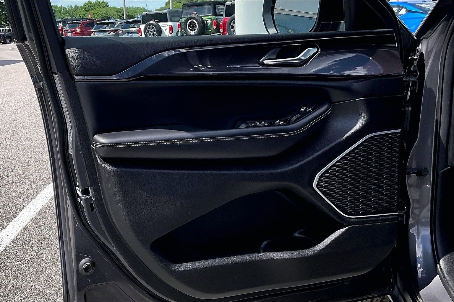 2022 Jeep Grand Cherokee L Laredo