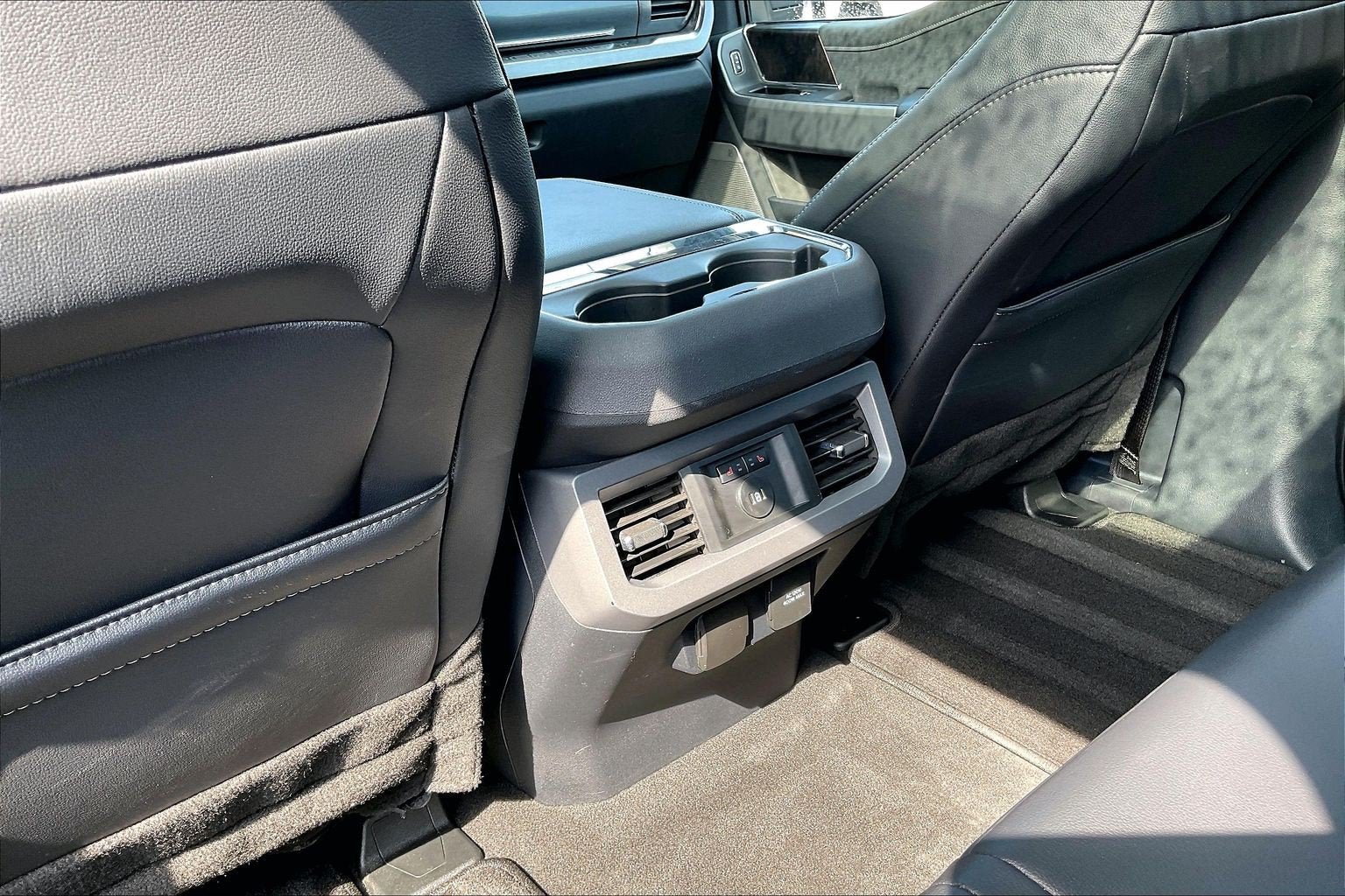 2024 Ford Super Duty F-350 SRW LARIAT