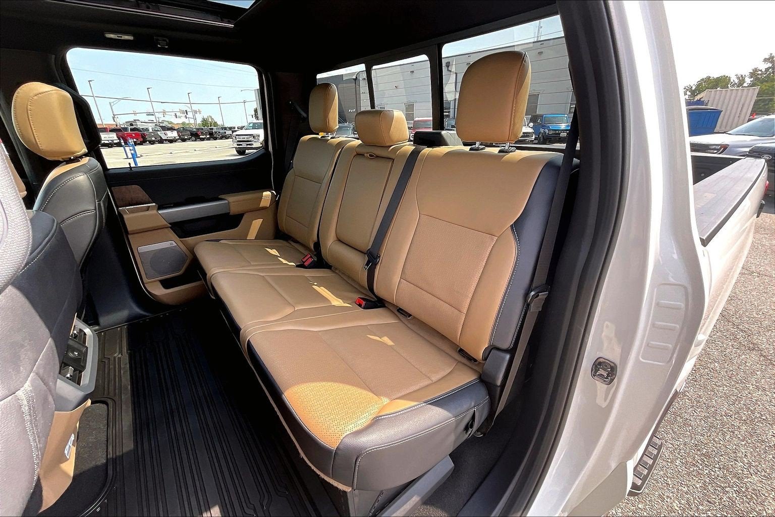 2025 Ford Super Duty F-350 SRW LARIAT