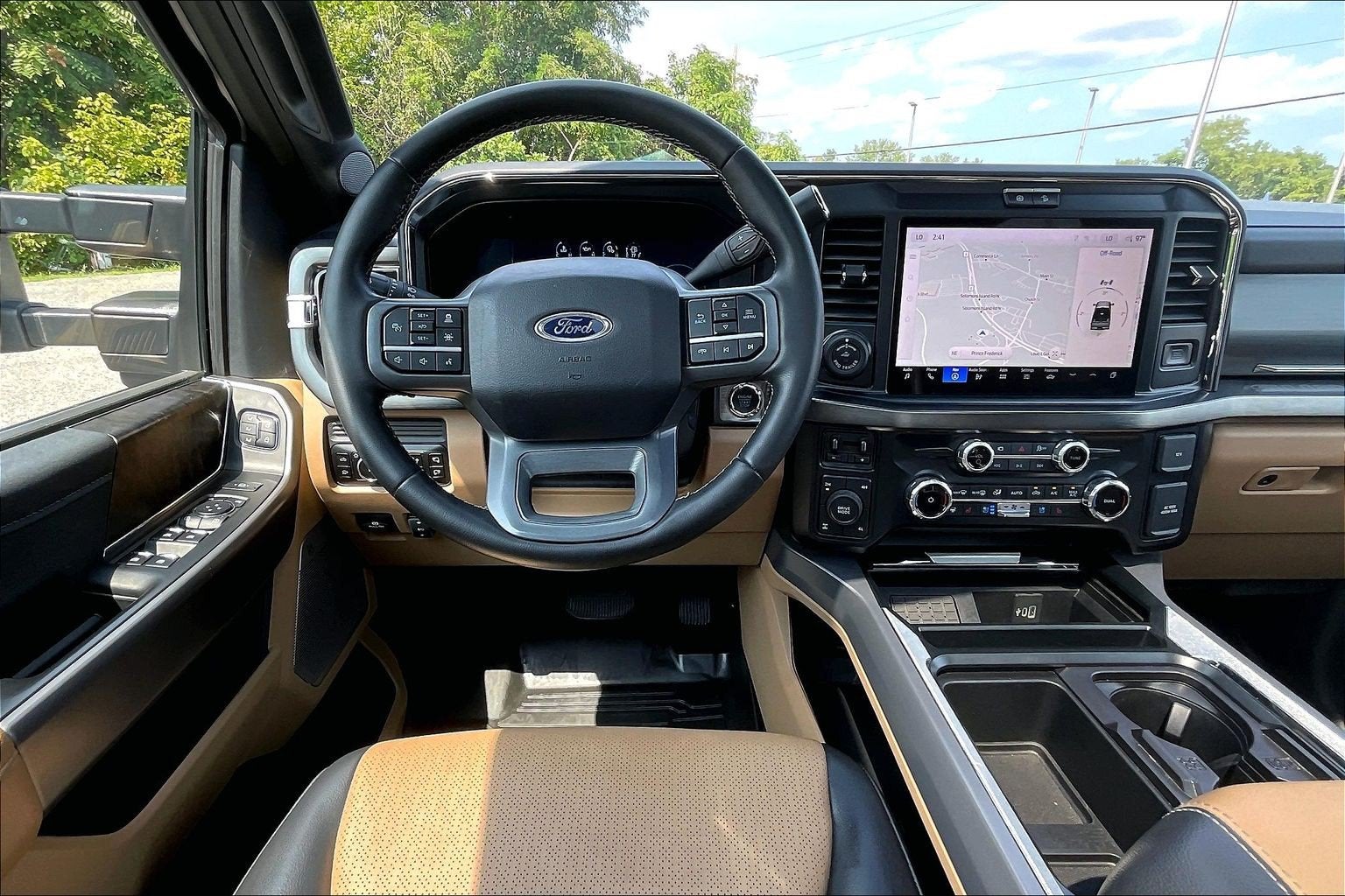 2025 Ford Super Duty F-350 SRW LARIAT