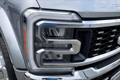2023 Ford Super Duty F-450 DRW LARIAT