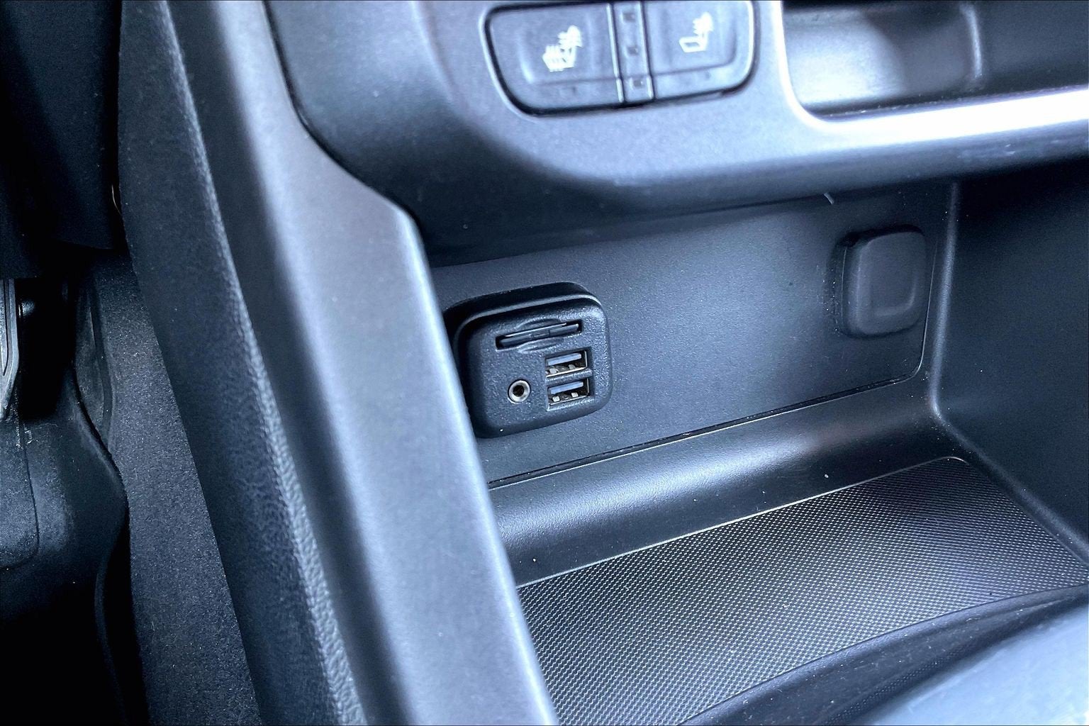2022 GMC Canyon 4WD AT4 w/Leather