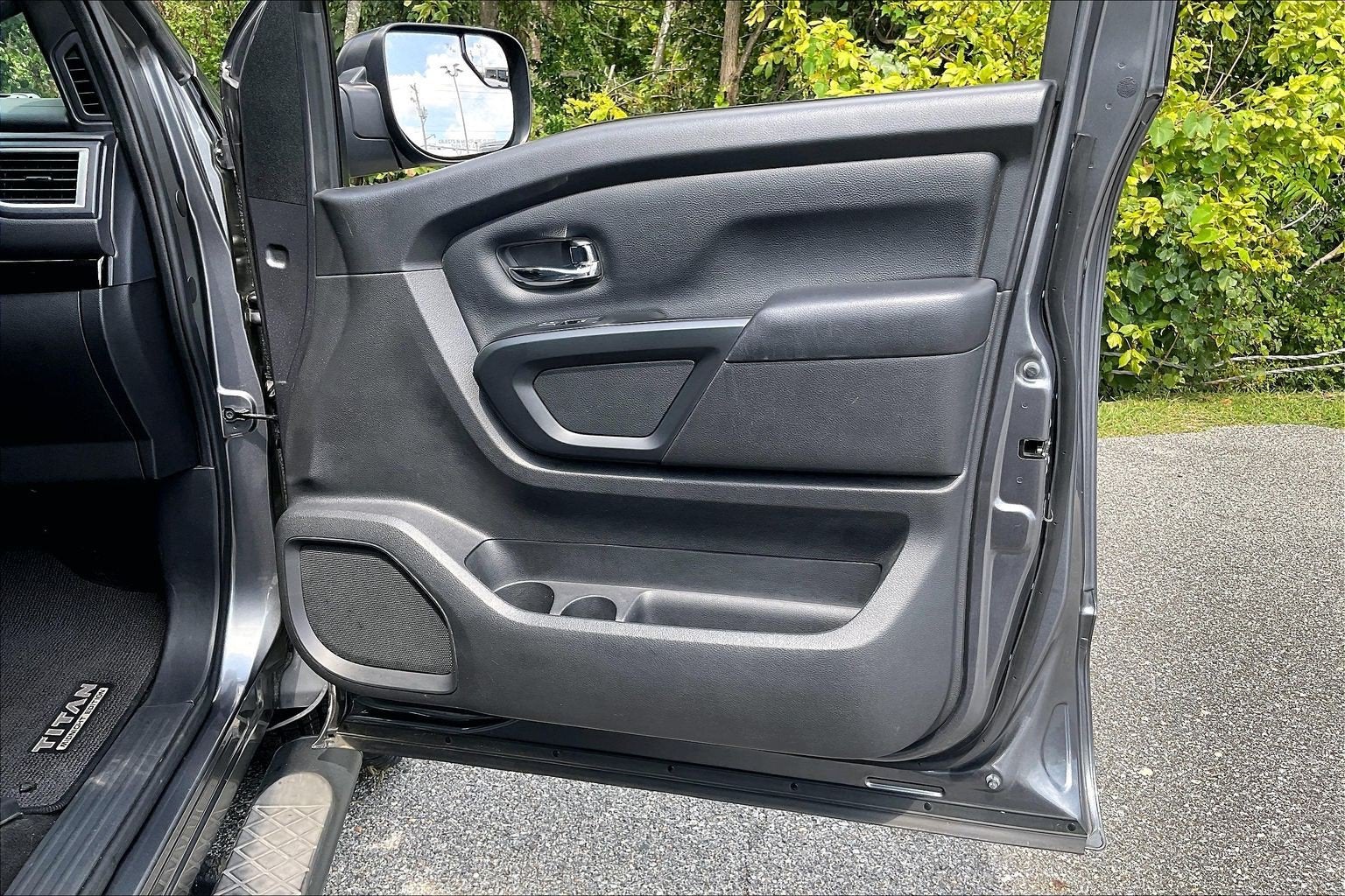 2019 Nissan Titan SV