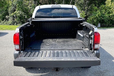 2022 Toyota Tacoma 4WD SR5