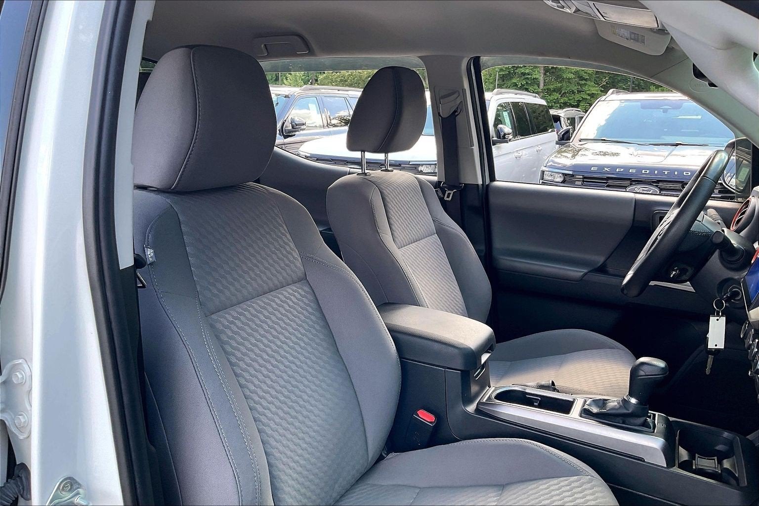 2022 Toyota Tacoma 4WD SR5
