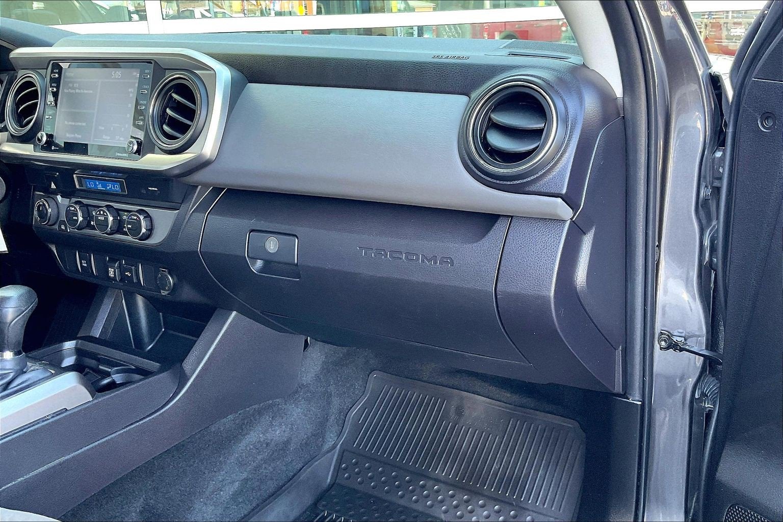 2022 Toyota Tacoma 4WD SR5