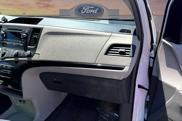 2012 Toyota Sienna LE