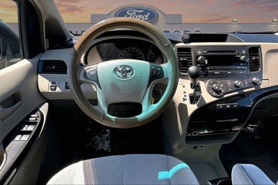 2012 Toyota Sienna LE