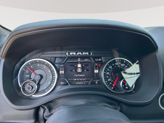 2022 RAM 1500 Big Horn Crew Cab 4x4 5'7' Box